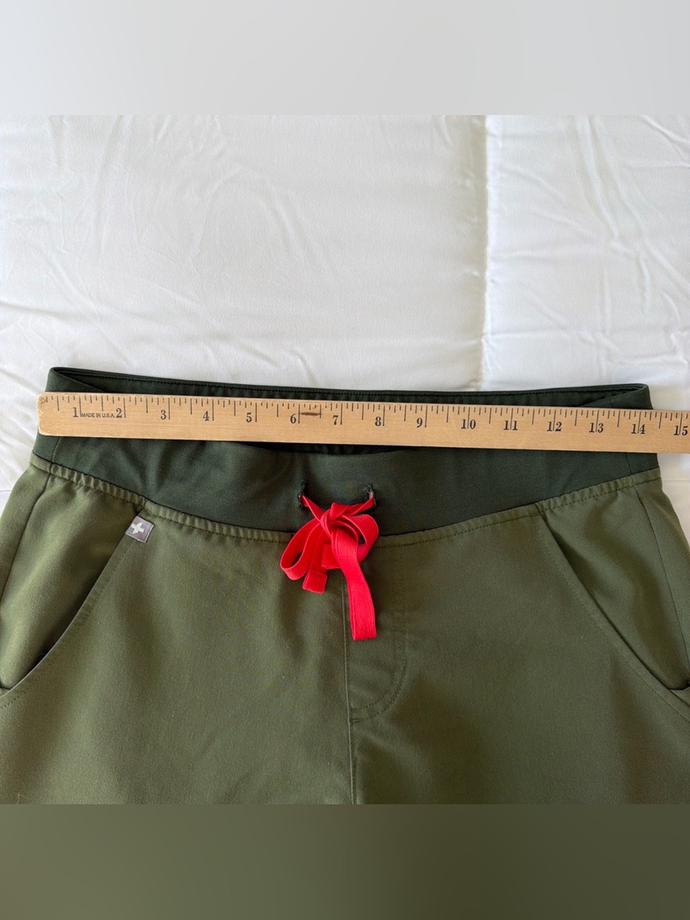 FIGS Women’s S Petite Zamora Scrub Joggers Dark Olive Green Technical Collection - Picture 3 of 7